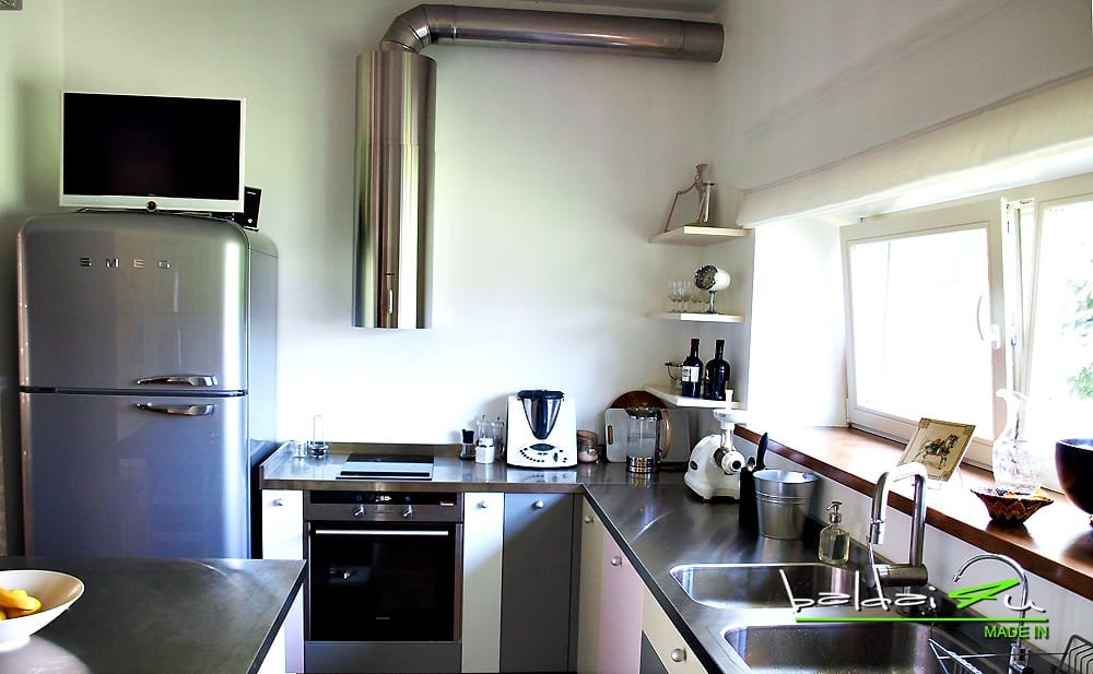 retro virtuve, saldytuvas, moderni virtuve, retro virtuve, plieninis stalvirsis