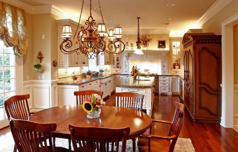 antikinio stiliaus virtuve