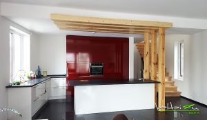 Virtuves baldai raudoni